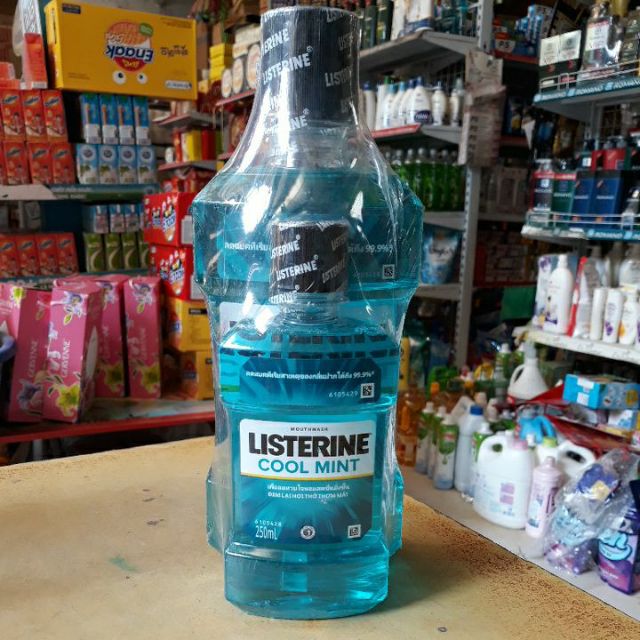 Nước súc miệng LISTERINE CHAI 750ML tặng chai nhỏ 250ml.