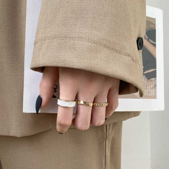 Nhẫn thời trang kiểu dáng trang nhã phong cách retro | BigBuy360 - bigbuy360.vn