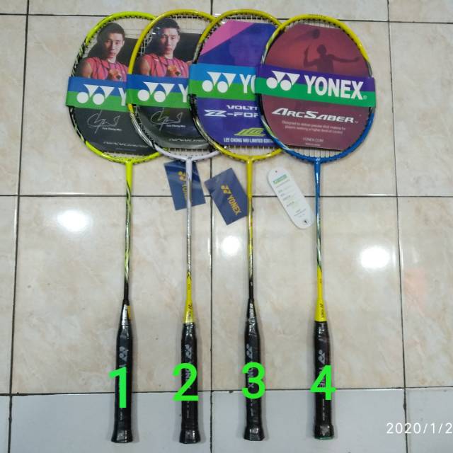 Khuyến Mãi Vợt Cầu Lông Yonex Bằng Carbon Hàng Nhập Khẩu Cao Cấp