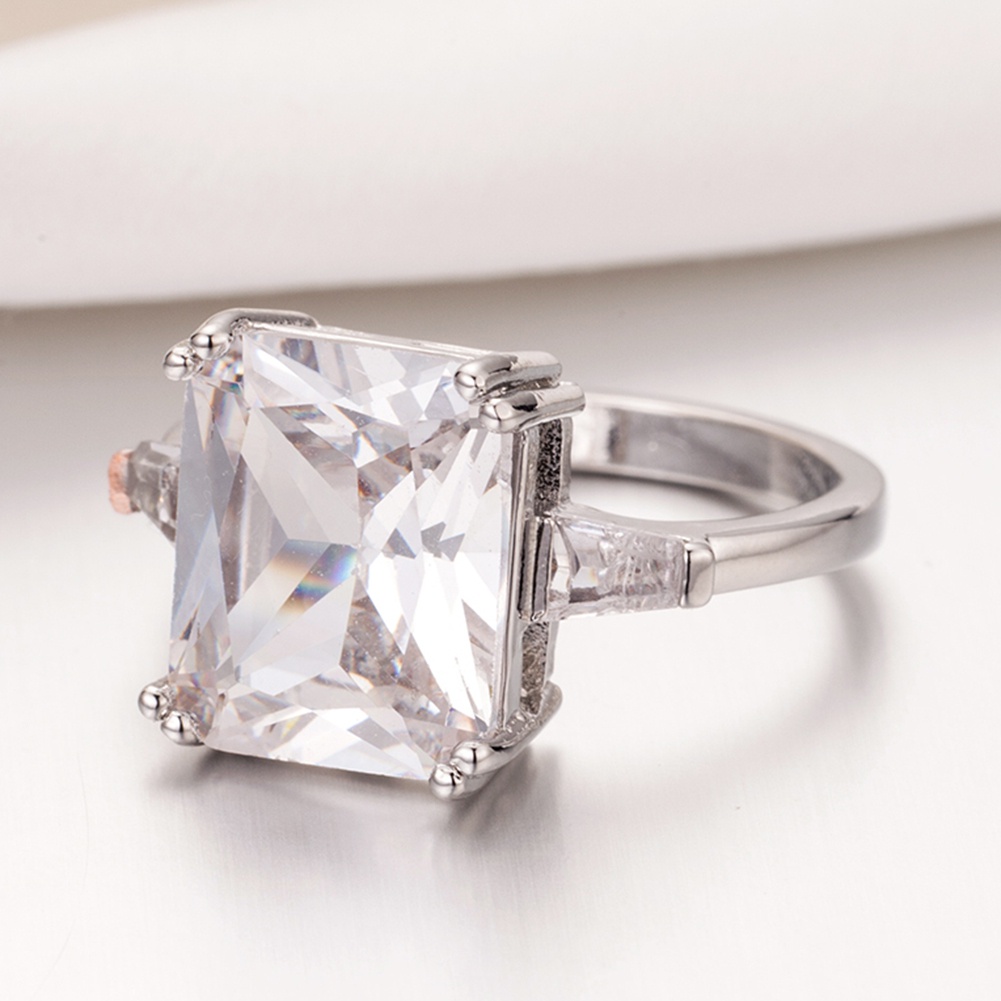 Nhẫn Đính Hôn Đính Đá Zircon Vuông Tinh Tế Cho Nữ