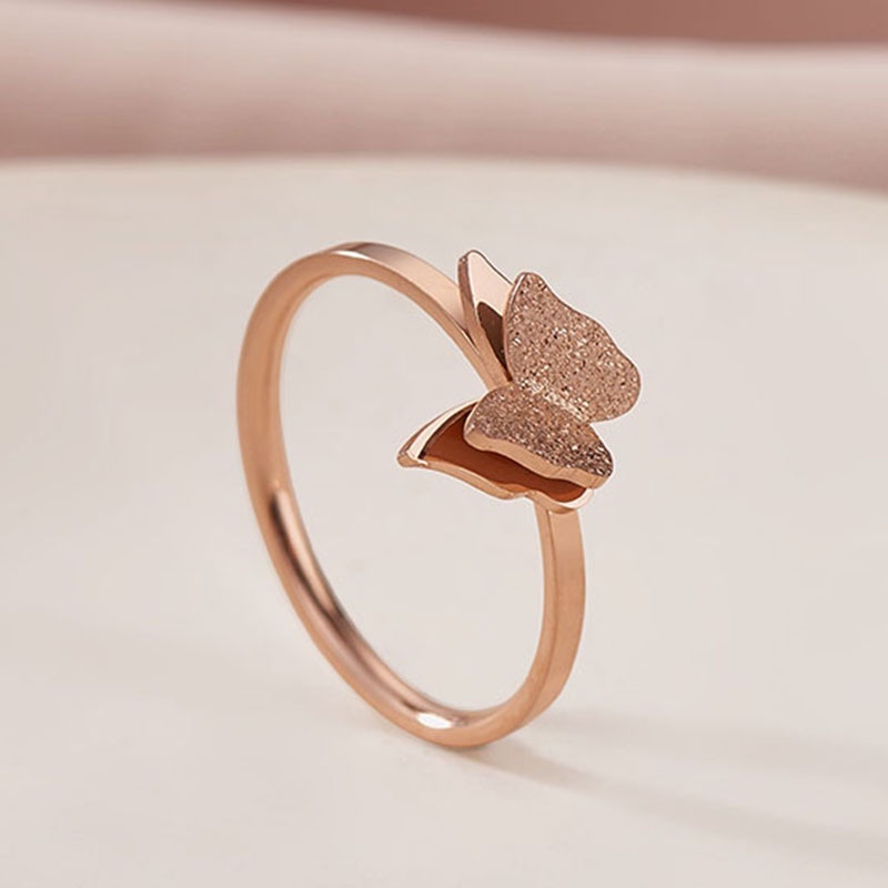 Nhẫn nữ titan không gỉ không phai màu hình bướm phun cát xinh xắn thời trang thanh lịch
