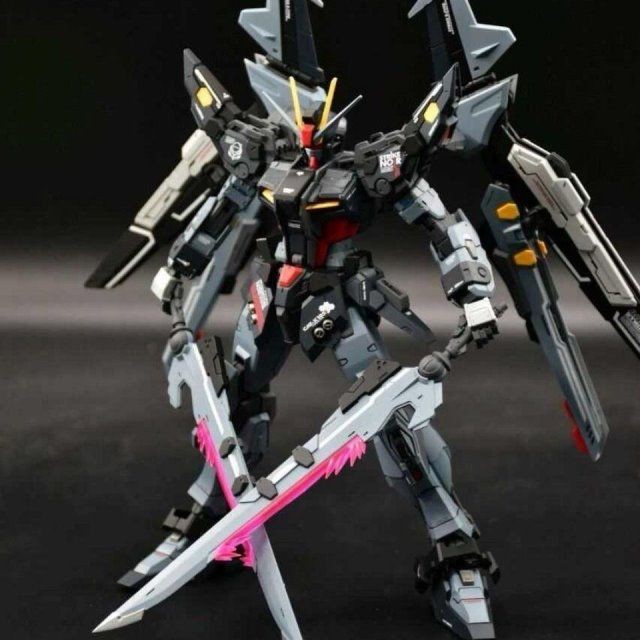 ☃✴Ưu đãi đặc biệt Taipan Tall Gundam Mô hình HG Seven Swords 00r Strike Freedom Destiny Unicorn Lắp ráp Chơi