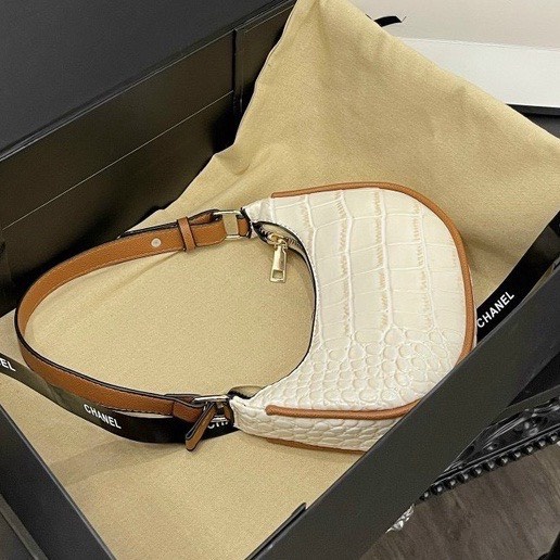 Túi Xách Nữ Linh StoreKẹp Nách Da Rắn Trơn Xinh Xắn Phong Cách Hàn Quốc