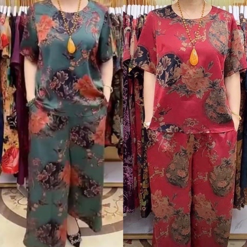 Bộ lụa cho mẹ trung niên hoạ tiết sang trọng