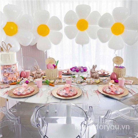 Bong bóng lá nhôm hình hoa cúc trắng dùng trang trí tiệc sinh nhật