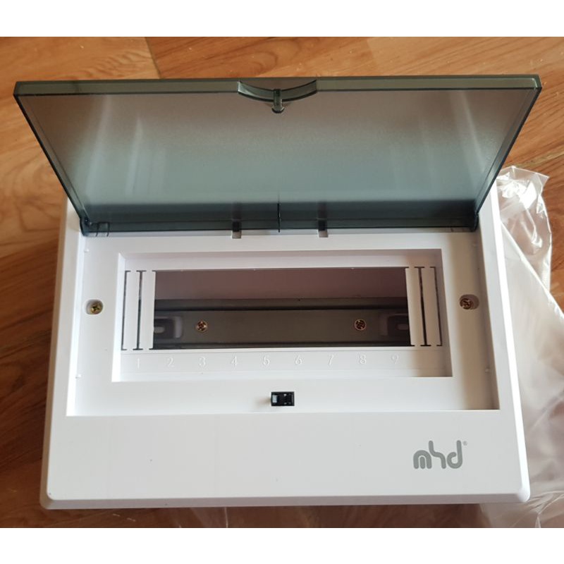 Tủ điện năng lượng mặt trời hệ 3kw lắp âm hay nổi cũng rất đẹp