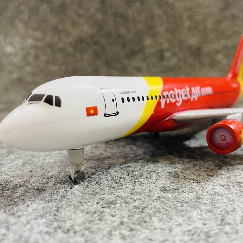 Mô hình máy bay vietjet có bánh dài 20cm loại 1 chuẩn đẹp fullbox