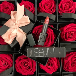 Son Nars Mona Audacious Màu Đỏ Đất