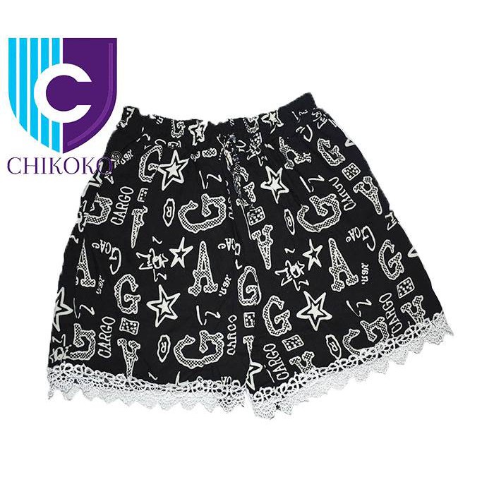 Quần lanh đùi họa tiết viền ren | BigBuy360 - bigbuy360.vn