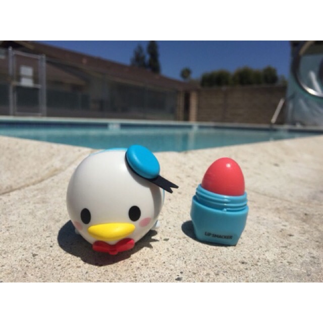 Son dưỡng môi Lipsmacker Tsum Tsum Vịt Donald