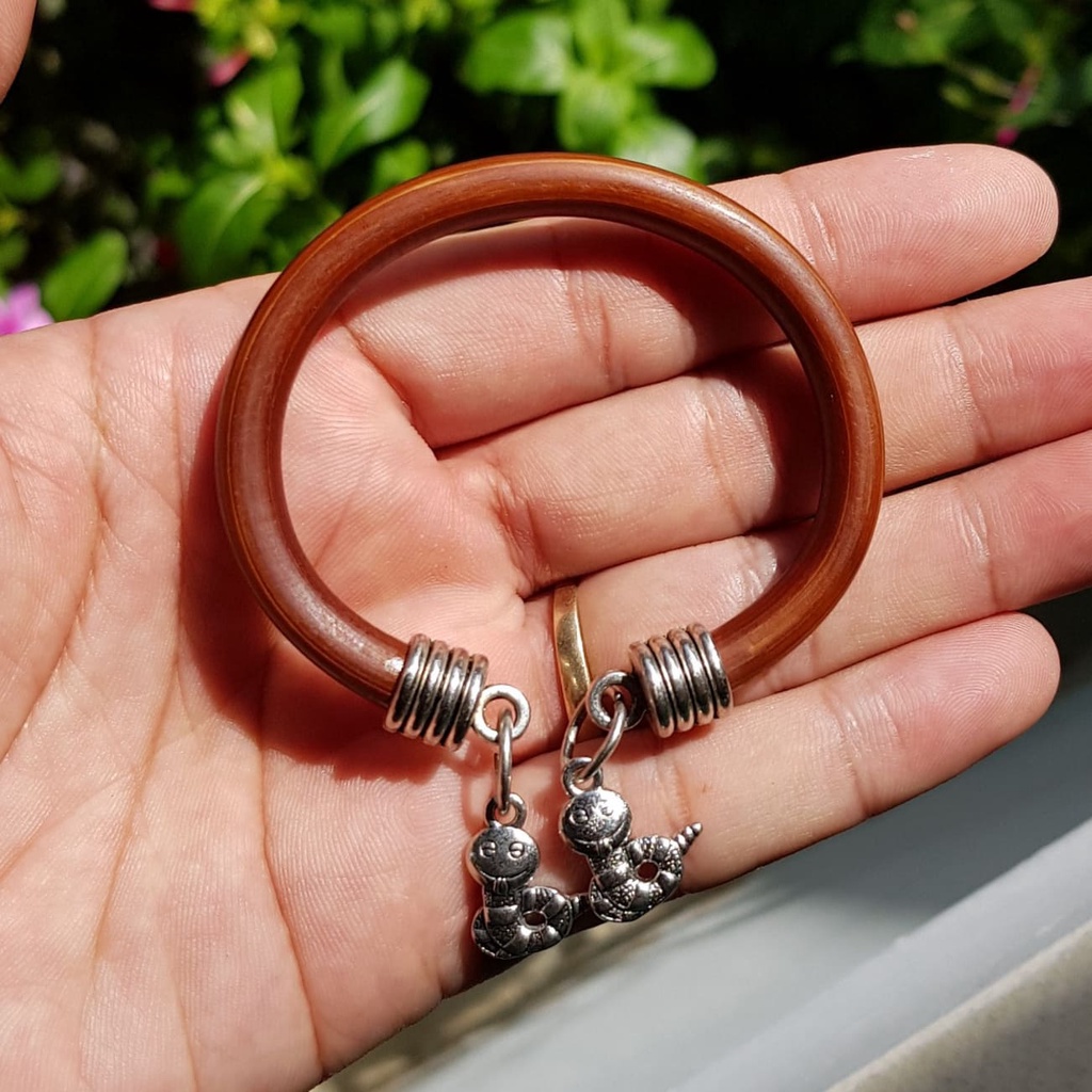 Vòng Tay Gỗ Nepal Kê Huyết Đằng màu đỏ và đen 6mm, charm treo 12 con giáp cho cặp đôi, nam và nữ, vòng tay mắn mắn