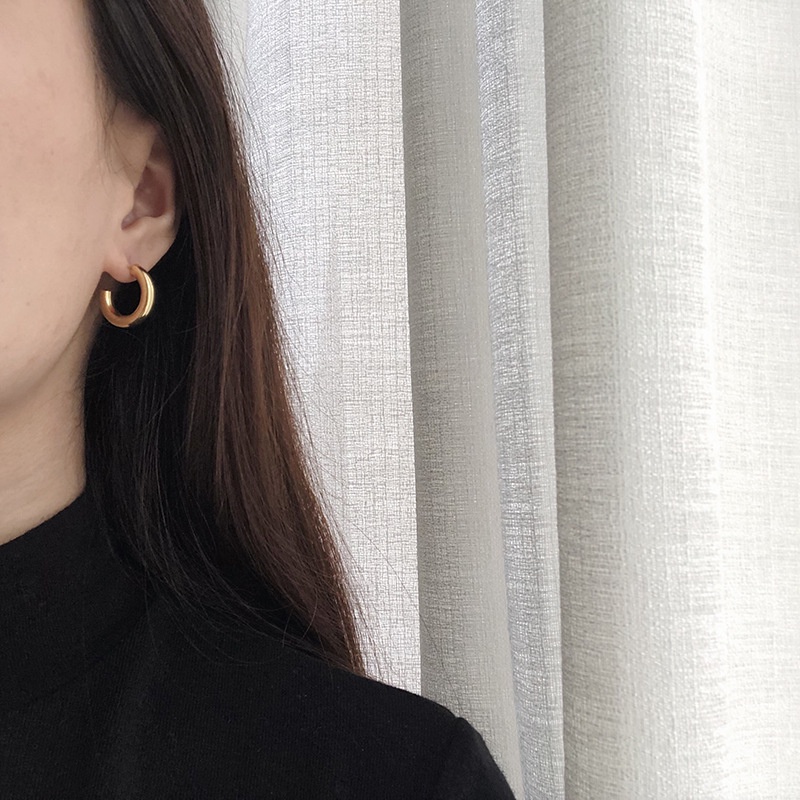 Bông tai nữ titan kiểu chữ C dày vintage không gỉ WE2206