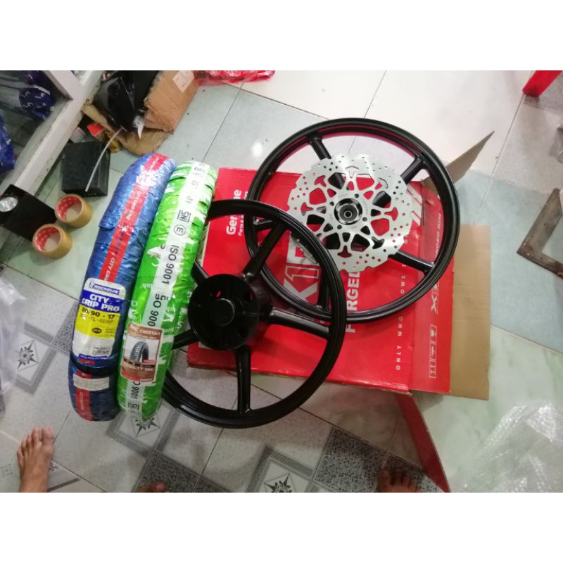 Mâm hrc 5 cây gắn như zin cho winner tặng đĩa trước