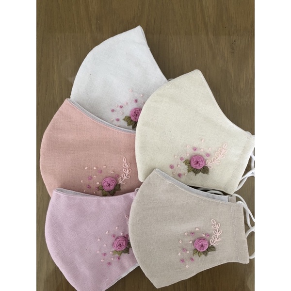 Khẩu trang thêu handmade mẫu mới