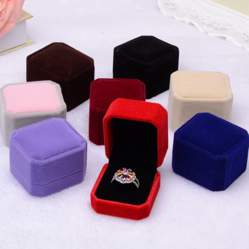 Hộp Đựng Trang Sức Bọc Nhung Có Giá Đỡ Sang Trọng
