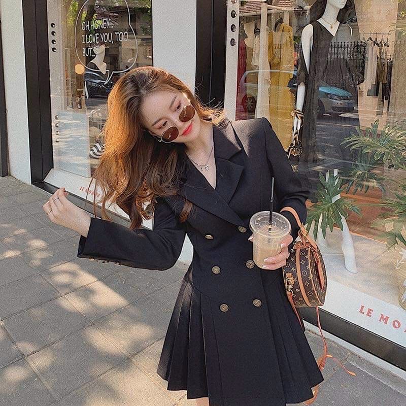 Váy xếp ly liền thân kèm vest phong cách nữ sinh