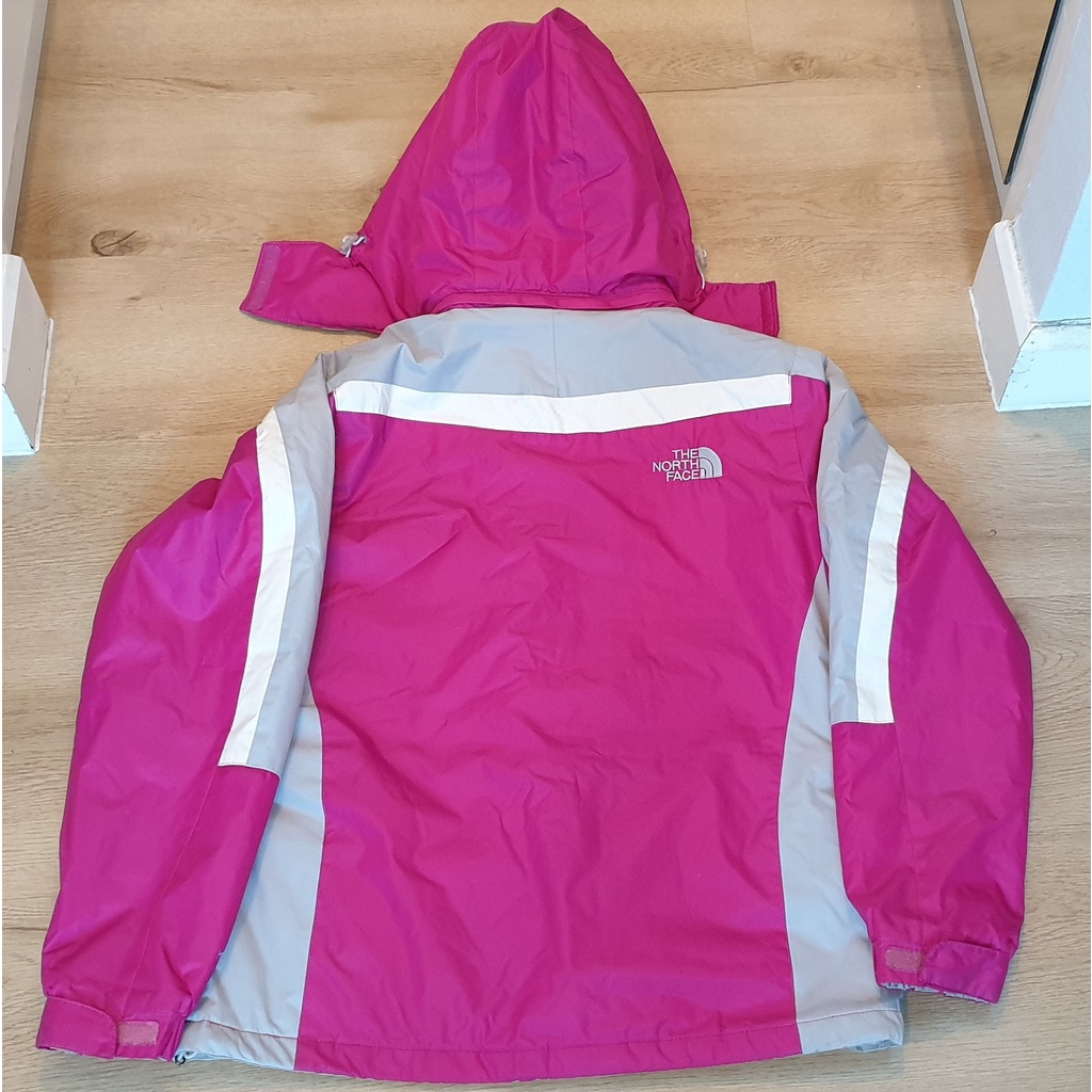 Áo khoác thể thao nữ hàng hiệu, mới, đẹp