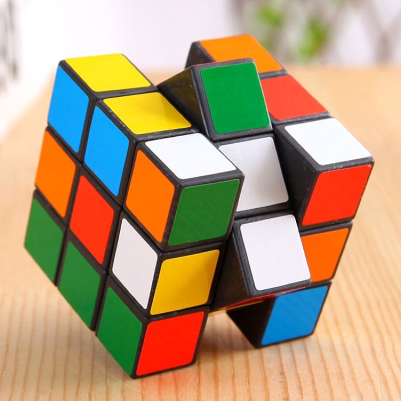 Khối Rubik 3x3x3 kích thích trí não cho bé