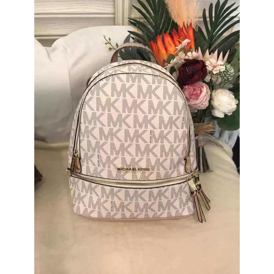 Ba lô 𝑴𝑲 xuất size 27 cm nhiều màu mới về đủ color