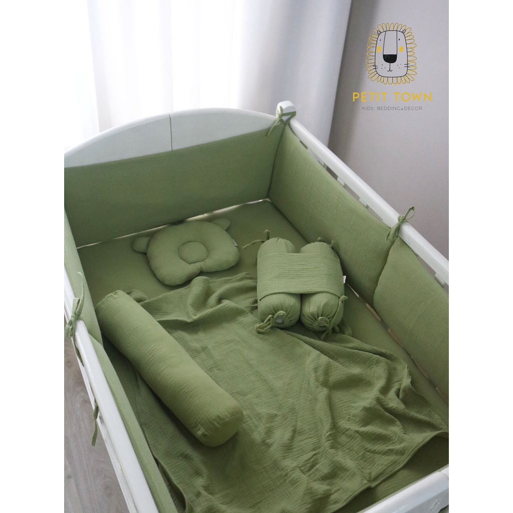 Quây cũi sơ sinh xô muslin chần bông màu xanh lá Petit Town