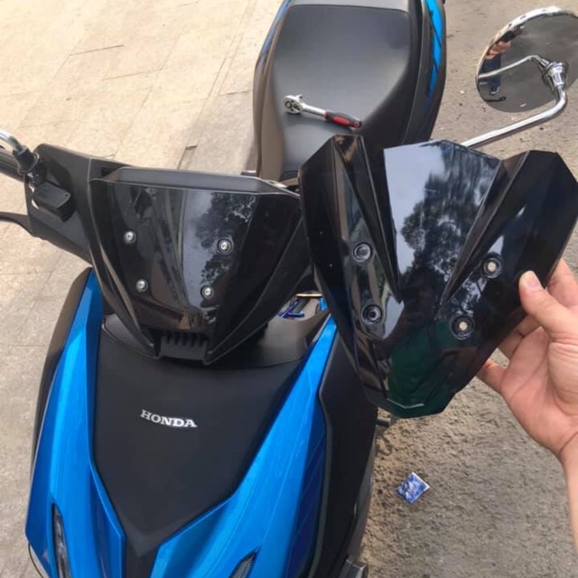 Mão đen có sừng cho Winner X