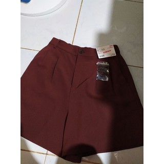 Quần short uni.qlo size M lưng có chun phía sau