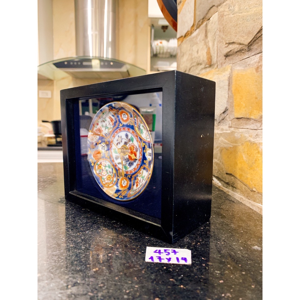 Đồng hồ để bàn ngũ sắc độc đáo