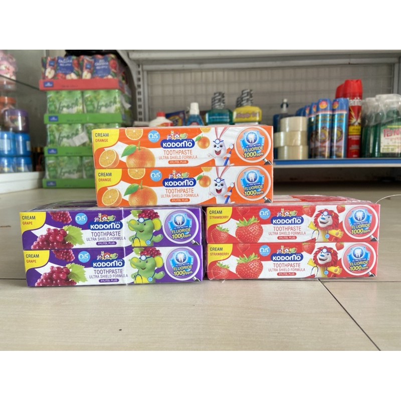 Kem đánh răng trẻ em KODOMO Thái Lan 40g  Lion