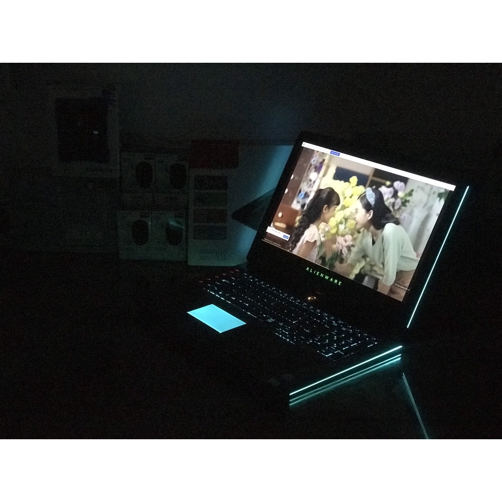 Laptop Cũ  Dell ALIENWARE 17 R4 17.3" FHD I7-7820HK 1TB+ SSD 120G 16GB W10P Nvidia GTX 1070