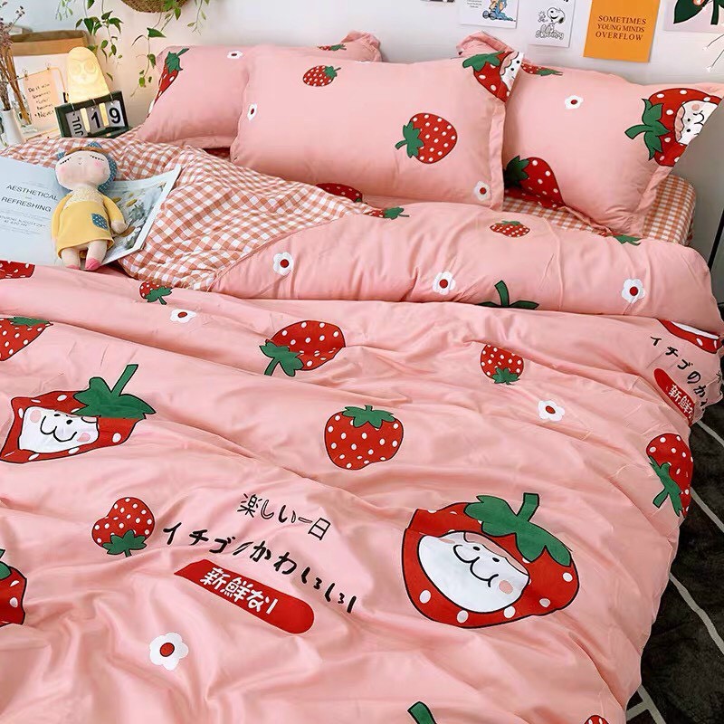 Bộ chăn ga gối Cotton poly M2T bedding quả dâu baby, vỏ chăn mền, drap giường và 2 vỏ gối