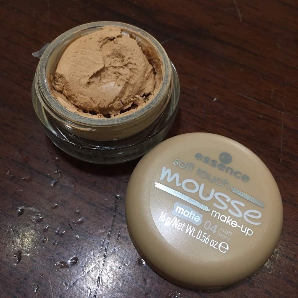 Phấn tươi Essence Soft Touch Mousse Makeup