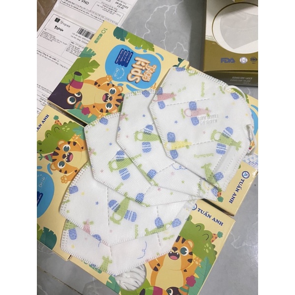 Khẩu trang vn95 kid cho bé 3-7 tuổi 4 lớp kk