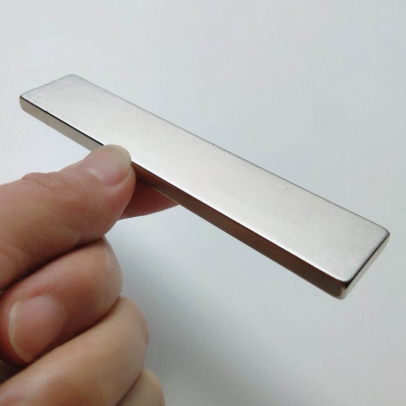 Nam châm đất hiếm hình chữ nhật kích thước 100x20x5mm lực hút siêu khỏe