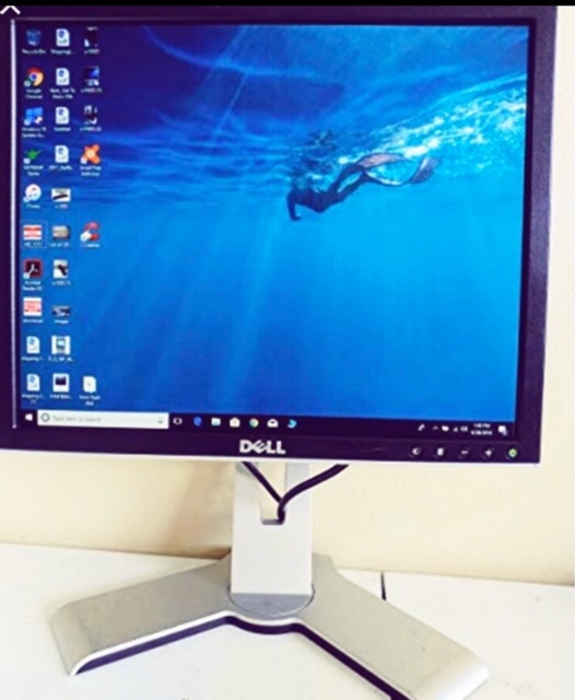 Màn hình Dell UnTraShap 17 inch | BigBuy360 - bigbuy360.vn