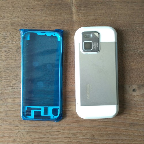 Vỏ Nokia N97 mini có sườn - không phím