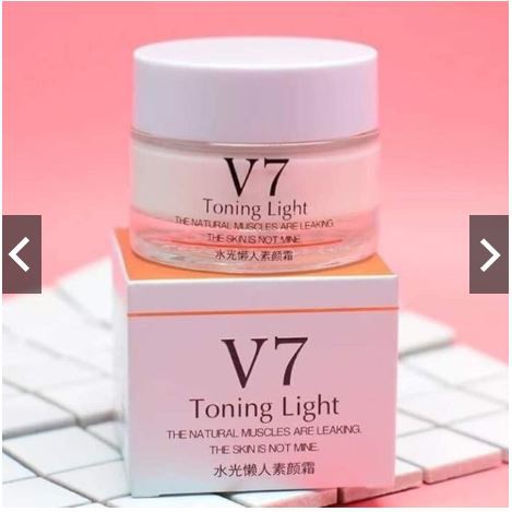 KEM DƯỠNG TRẮNG V7 toning light cream CỦA BIOAQUA