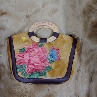 Cam bô túi và ví tuần lộc