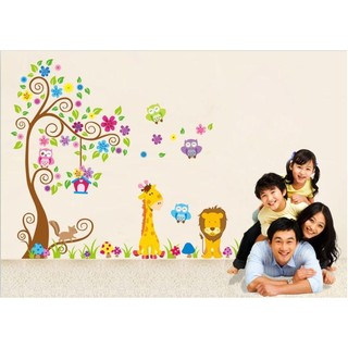 Decal dán tường sư tử nâu