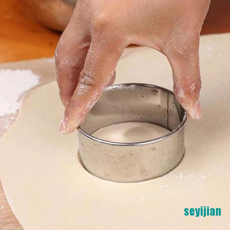Khuôn Làm Bánh Bao Hình Tròn Bằng Thép Không Gỉ 3 Kích Cỡ