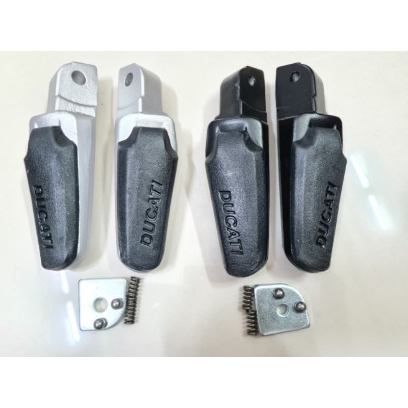 gác chân nhôm takegawa mẫu đệm cao su gắn dòng xe Honda _ yamaha