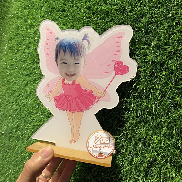 KHUNG ẢNH CHIBI ĐỂ BÀN IN THEO YÊU CẦU_ Stander đứng để bàn học , bàn làm việc