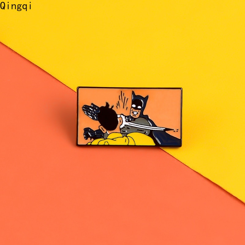 Ghim cài áo Miss Zoe hình nhân vật hoạt hình Dark Knight Zorro