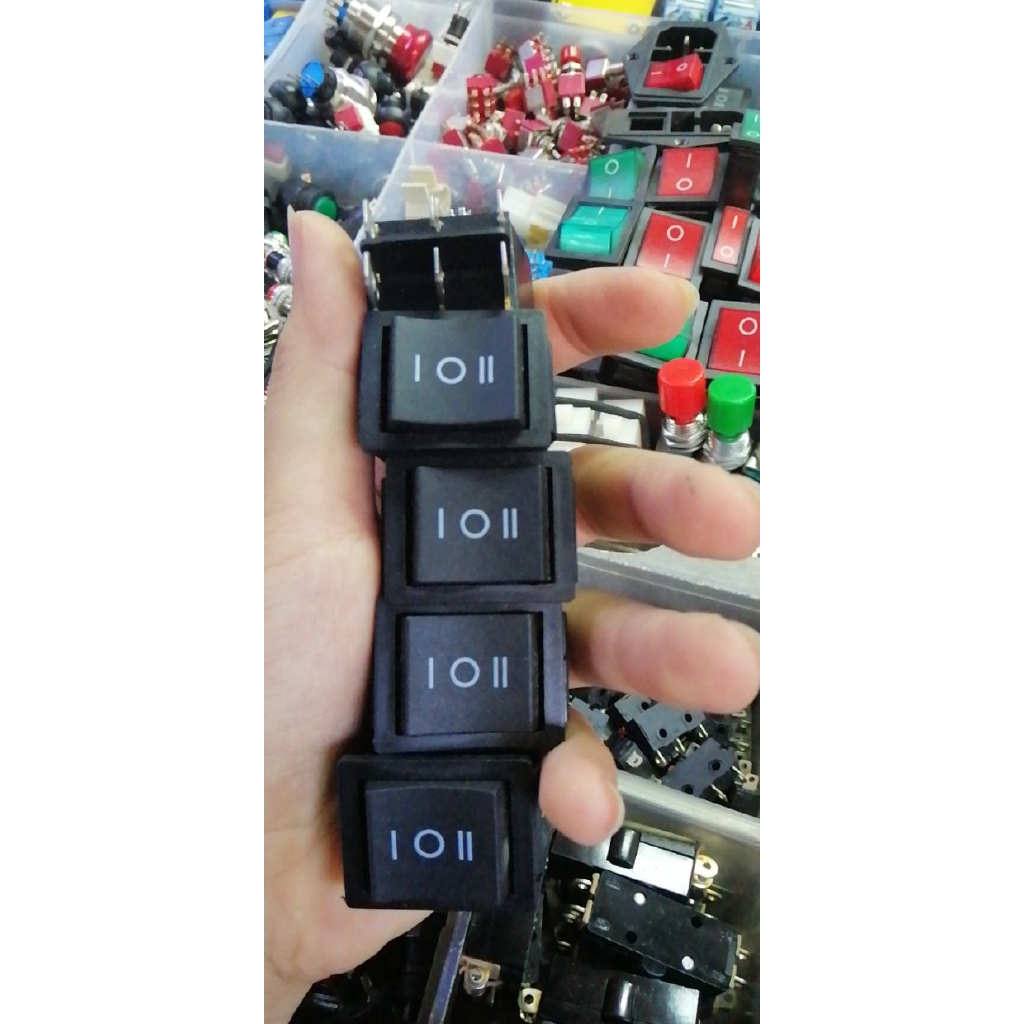 CÔNG TẮC 3 chiều tự hồi về