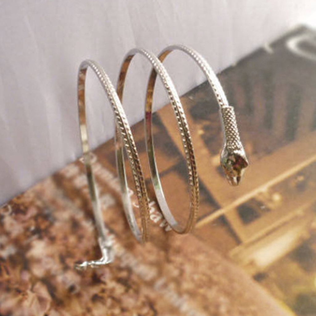 Vòng tay xoắn hình rắn kiểu dáng độc đáo cho nữ