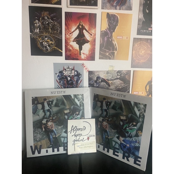 Nuest album W.here nguyên seal được chọn một trong hai ver như hình.