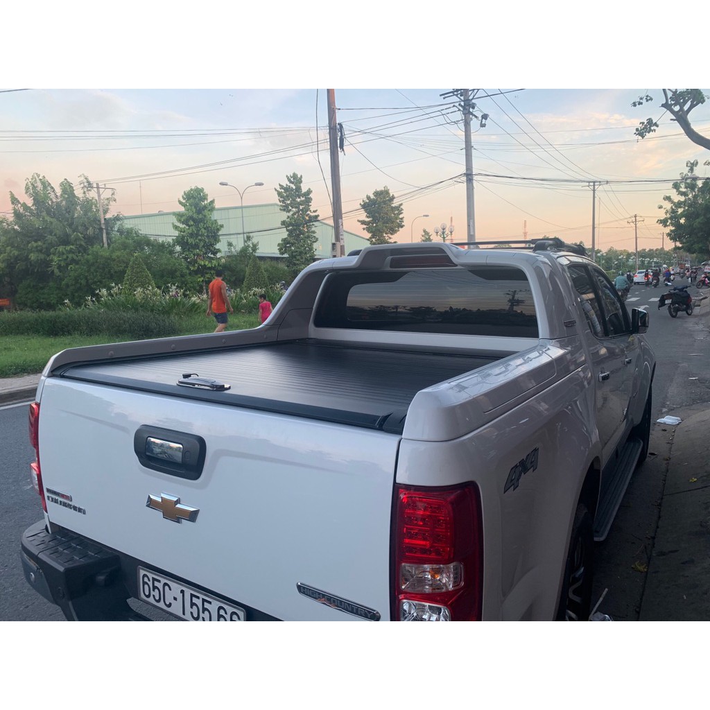 Nắp thùng cuộn  xe bán tải Colorado bản Highcountry