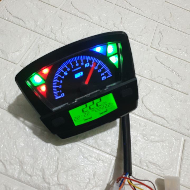 Đồng hồ điện tử gắn xe DREAM II , UMA với màn hình LCD đổi được 7 màu cực chất