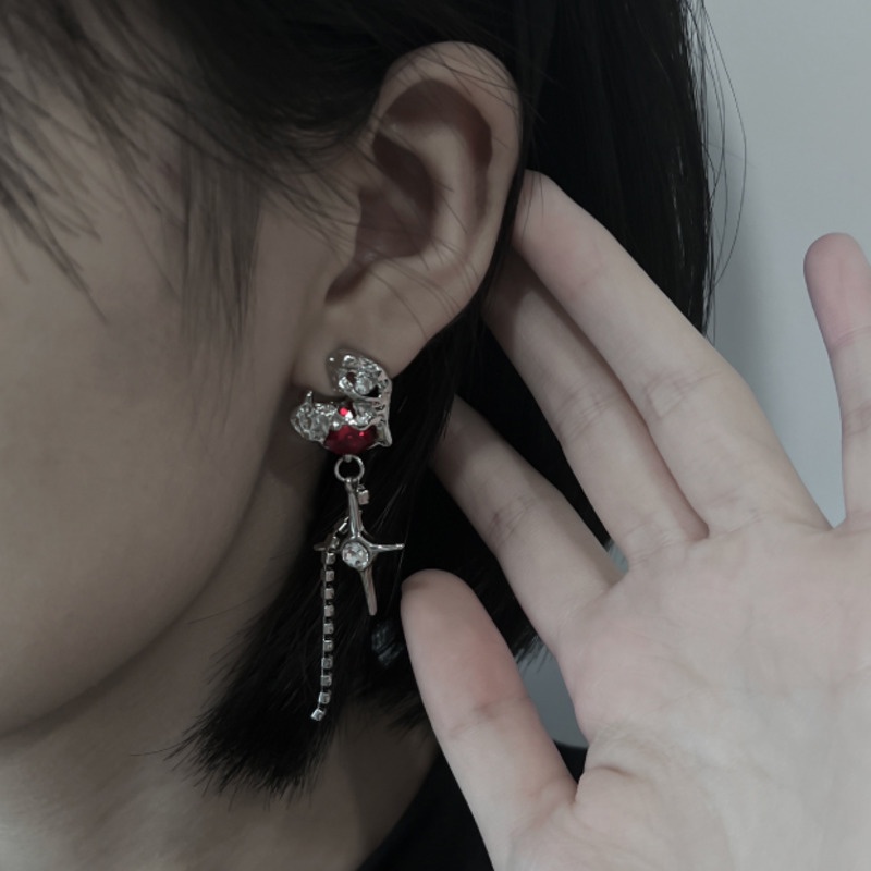 Bông tai hình trái tim đính đá dát kim cương thời trang cho nữ