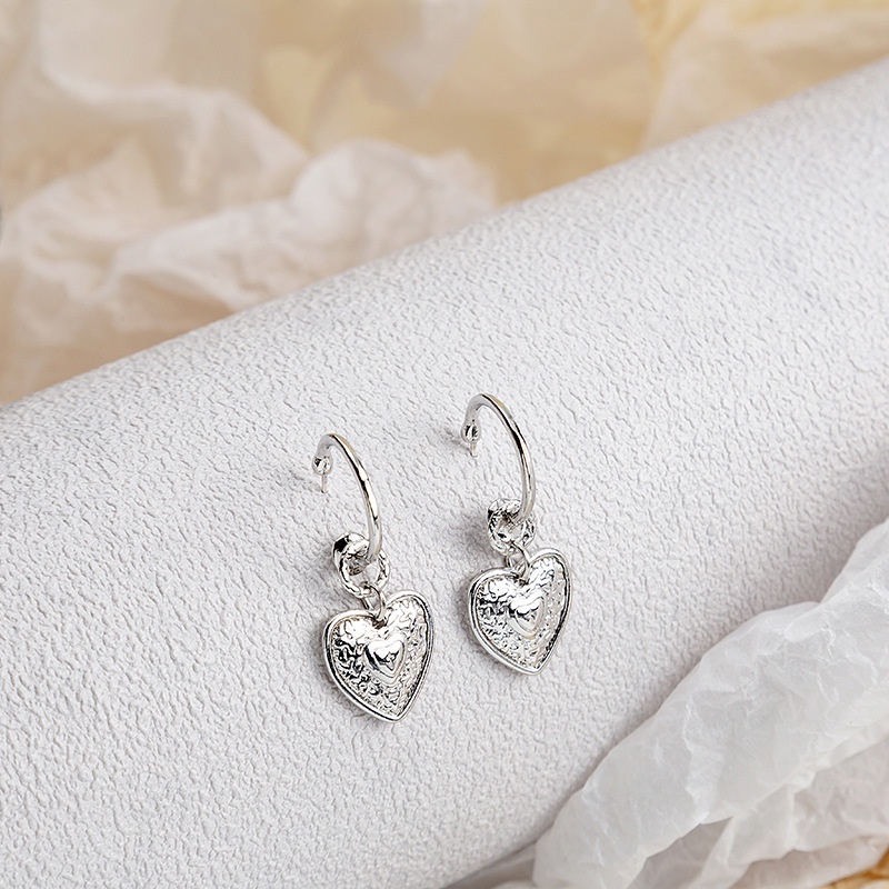 Khuyên Tai Tua Rua Hình Trái Tim Dập Nổi Phong Cách Âu Mỹ Cổ Điển Thời Trang Cho Nữ