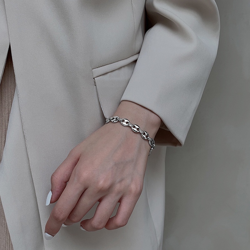 Vòng Tay Khóa Inox Hình Mũi Heo Thời Trang Mới Cho Nữ